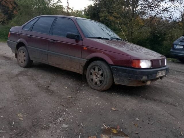 Красный Фольксваген Пассат, объемом двигателя 1.8 л и пробегом 360 тыс. км за 1200 $, фото 1 на Automoto.ua