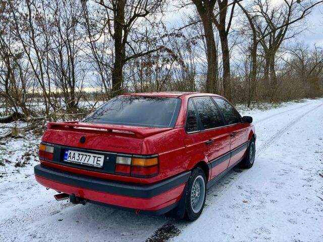 Червоний Фольксваген Пассат, об'ємом двигуна 1.8 л та пробігом 385 тис. км за 2700 $, фото 14 на Automoto.ua