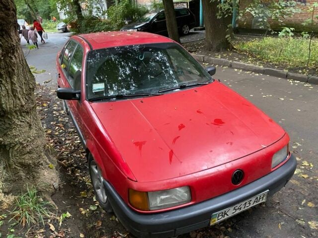 Красный Фольксваген Пассат, объемом двигателя 1.8 л и пробегом 360 тыс. км за 1100 $, фото 4 на Automoto.ua