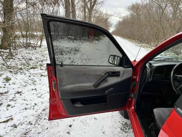 Червоний Фольксваген Пассат, об'ємом двигуна 1.8 л та пробігом 385 тис. км за 2700 $, фото 15 на Automoto.ua