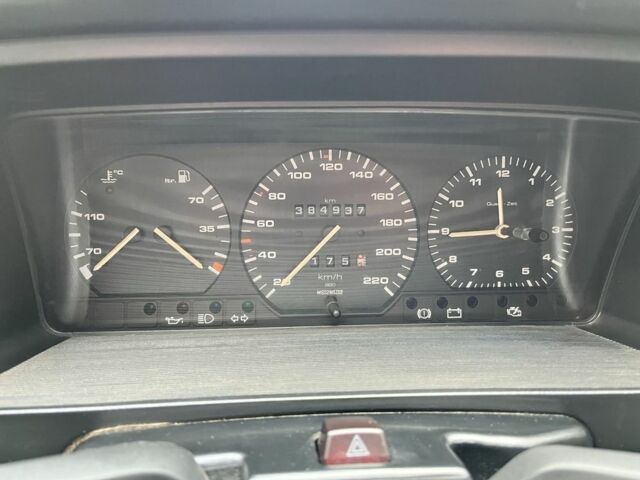 Червоний Фольксваген Пассат, об'ємом двигуна 1.8 л та пробігом 385 тис. км за 2700 $, фото 10 на Automoto.ua