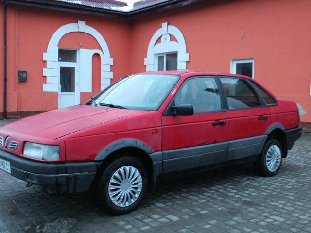 Червоний Фольксваген Пассат, об'ємом двигуна 1.8 л та пробігом 325 тис. км за 1275 $, фото 5 на Automoto.ua