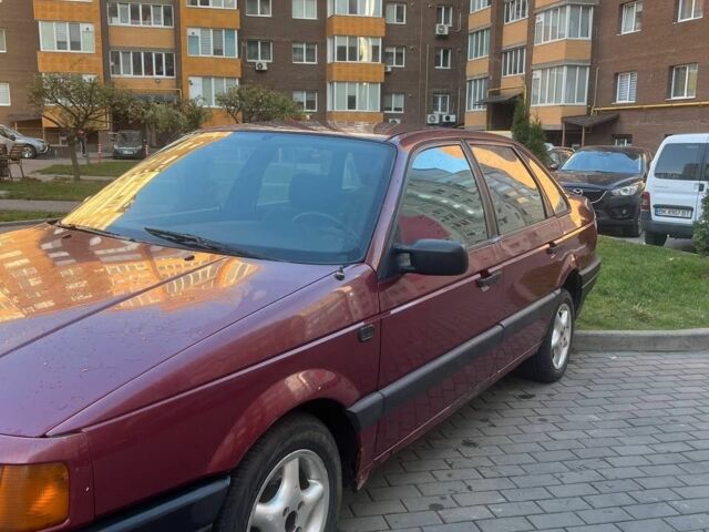 Червоний Фольксваген Пассат, об'ємом двигуна 1 л та пробігом 360 тис. км за 1300 $, фото 1 на Automoto.ua