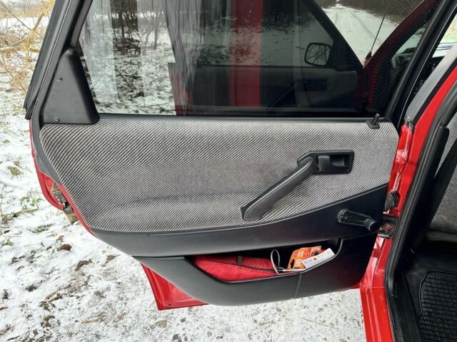 Червоний Фольксваген Пассат, об'ємом двигуна 1.8 л та пробігом 385 тис. км за 2700 $, фото 16 на Automoto.ua