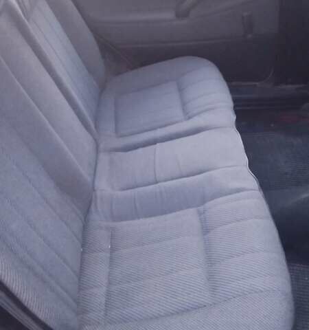 Красный Фольксваген Пассат, объемом двигателя 1.6 л и пробегом 356 тыс. км за 1300 $, фото 11 на Automoto.ua