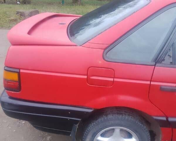 Червоний Фольксваген Пассат, об'ємом двигуна 1.6 л та пробігом 300 тис. км за 1500 $, фото 11 на Automoto.ua