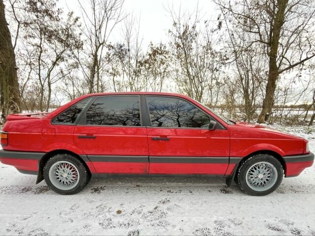 Червоний Фольксваген Пассат, об'ємом двигуна 1.8 л та пробігом 385 тис. км за 2700 $, фото 6 на Automoto.ua