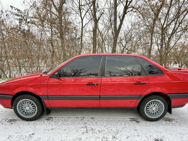 Червоний Фольксваген Пассат, об'ємом двигуна 1.8 л та пробігом 385 тис. км за 2700 $, фото 5 на Automoto.ua