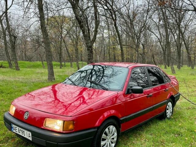 Красный Фольксваген Пассат, объемом двигателя 1.8 л и пробегом 9 тыс. км за 1600 $, фото 3 на Automoto.ua