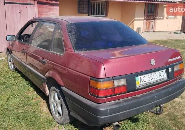 Красный Фольксваген Пассат, объемом двигателя 1.6 л и пробегом 356 тыс. км за 1300 $, фото 10 на Automoto.ua