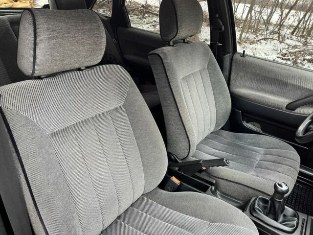 Червоний Фольксваген Пассат, об'ємом двигуна 1.8 л та пробігом 385 тис. км за 2700 $, фото 20 на Automoto.ua