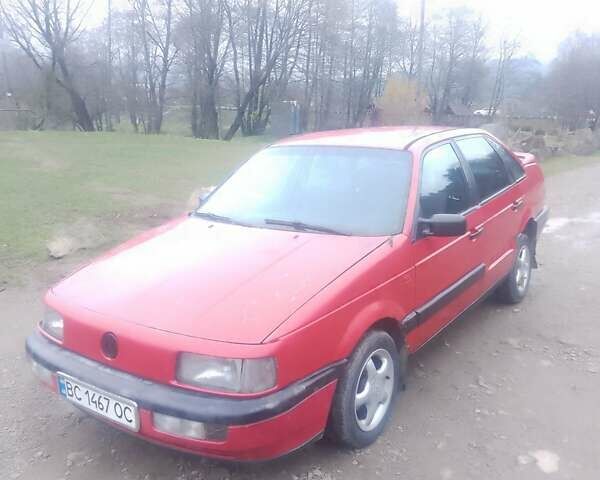 Червоний Фольксваген Пассат, об'ємом двигуна 1.6 л та пробігом 300 тис. км за 1500 $, фото 7 на Automoto.ua