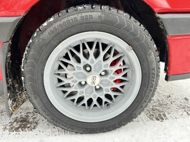 Червоний Фольксваген Пассат, об'ємом двигуна 1.8 л та пробігом 385 тис. км за 2700 $, фото 3 на Automoto.ua