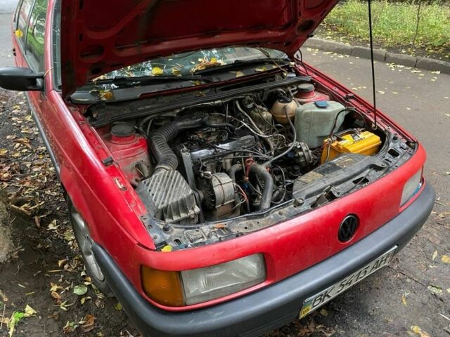 Красный Фольксваген Пассат, объемом двигателя 1.8 л и пробегом 360 тыс. км за 1100 $, фото 5 на Automoto.ua