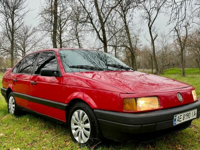 Красный Фольксваген Пассат, объемом двигателя 1.8 л и пробегом 9 тыс. км за 1600 $, фото 1 на Automoto.ua