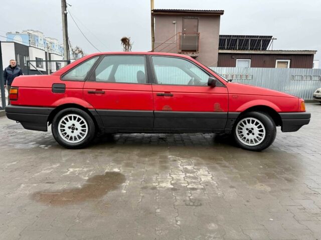 Красный Фольксваген Пассат, объемом двигателя 1.6 л и пробегом 380 тыс. км за 1000 $, фото 5 на Automoto.ua