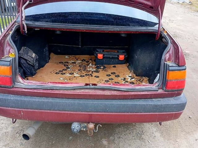 Червоний Фольксваген Пассат, об'ємом двигуна 1.8 л та пробігом 0 тис. км за 1500 $, фото 4 на Automoto.ua