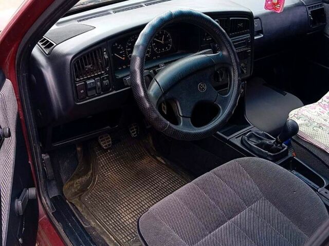 Червоний Фольксваген Пассат, об'ємом двигуна 1.8 л та пробігом 0 тис. км за 1500 $, фото 3 на Automoto.ua