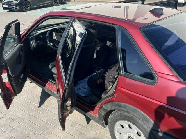 Красный Фольксваген Пассат, объемом двигателя 1.8 л и пробегом 390 тыс. км за 1400 $, фото 4 на Automoto.ua