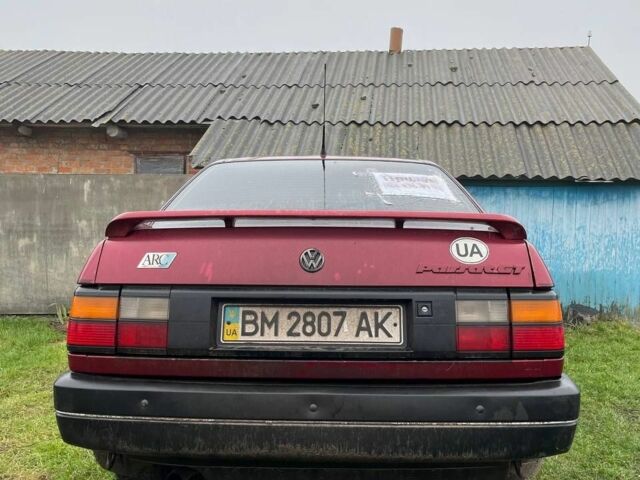 Красный Фольксваген Пассат, объемом двигателя 1.8 л и пробегом 400 тыс. км за 1418 $, фото 5 на Automoto.ua