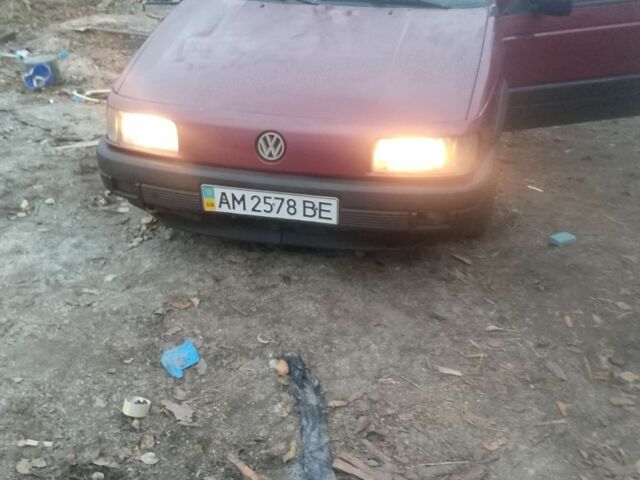 Красный Фольксваген Пассат, объемом двигателя 1.8 л и пробегом 530 тыс. км за 1500 $, фото 7 на Automoto.ua