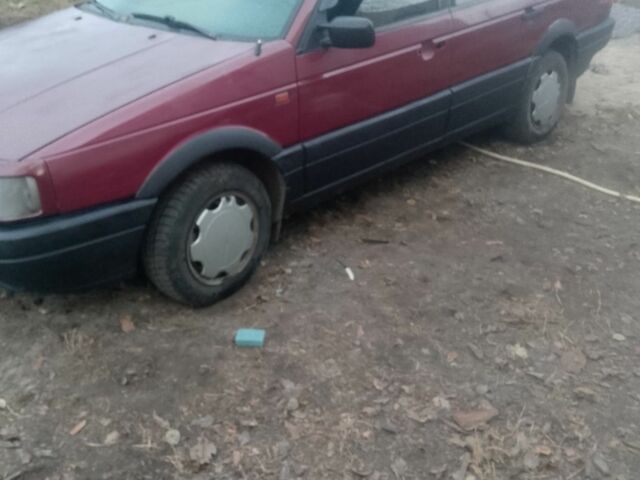 Красный Фольксваген Пассат, объемом двигателя 1.8 л и пробегом 530 тыс. км за 1500 $, фото 3 на Automoto.ua