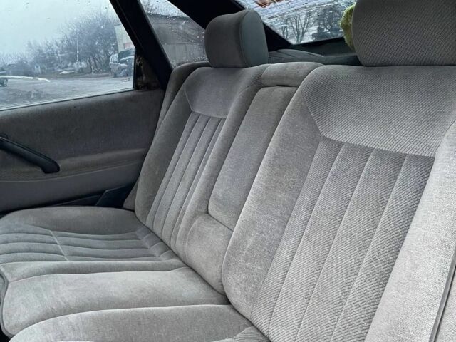 Красный Фольксваген Пассат, объемом двигателя 1.8 л и пробегом 400 тыс. км за 1418 $, фото 11 на Automoto.ua