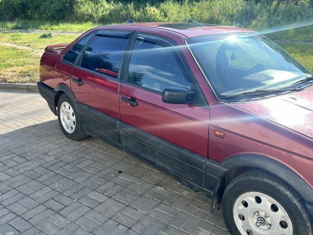 Красный Фольксваген Пассат, объемом двигателя 1.8 л и пробегом 390 тыс. км за 1400 $, фото 7 на Automoto.ua