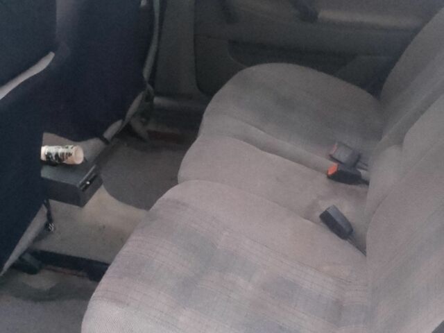 Красный Фольксваген Пассат, объемом двигателя 1.8 л и пробегом 530 тыс. км за 1500 $, фото 4 на Automoto.ua