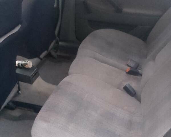 Червоний Фольксваген Пассат, об'ємом двигуна 1.78 л та пробігом 530 тис. км за 1500 $, фото 7 на Automoto.ua