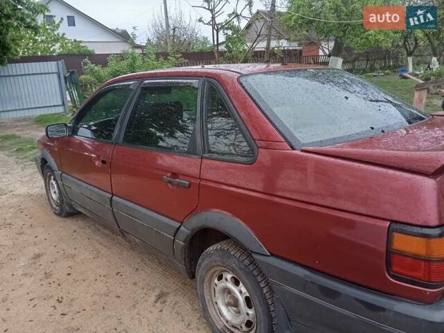 Красный Фольксваген Пассат, объемом двигателя 1.78 л и пробегом 500 тыс. км за 1800 $, фото 3 на Automoto.ua