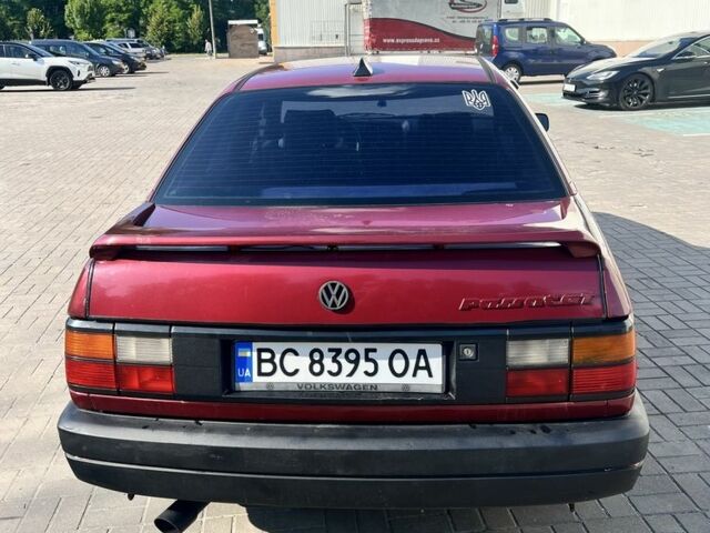 Красный Фольксваген Пассат, объемом двигателя 1.8 л и пробегом 390 тыс. км за 1400 $, фото 1 на Automoto.ua