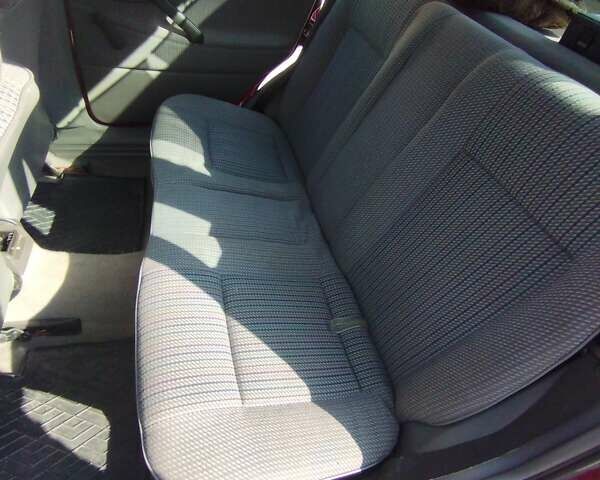 Червоний Фольксваген Пассат, об'ємом двигуна 1.8 л та пробігом 240 тис. км за 2220 $, фото 7 на Automoto.ua