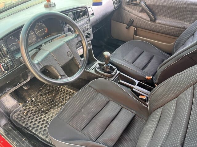 Красный Фольксваген Пассат, объемом двигателя 1.8 л и пробегом 215 тыс. км за 1350 $, фото 5 на Automoto.ua