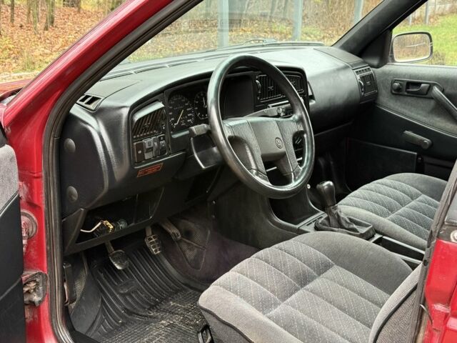 Красный Фольксваген Пассат, объемом двигателя 1.8 л и пробегом 1 тыс. км за 1650 $, фото 14 на Automoto.ua