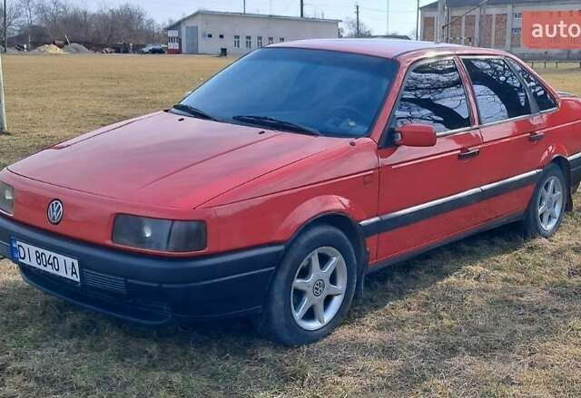 Красный Фольксваген Пассат, объемом двигателя 1.98 л и пробегом 380 тыс. км за 2500 $, фото 1 на Automoto.ua