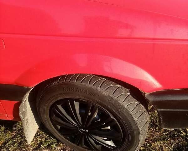 Красный Фольксваген Пассат, объемом двигателя 1.78 л и пробегом 350 тыс. км за 1600 $, фото 5 на Automoto.ua