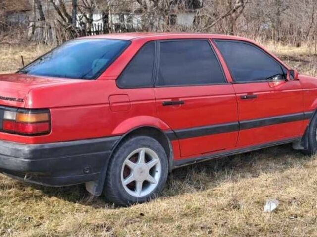 Красный Фольксваген Пассат, объемом двигателя 2 л и пробегом 380 тыс. км за 2100 $, фото 4 на Automoto.ua