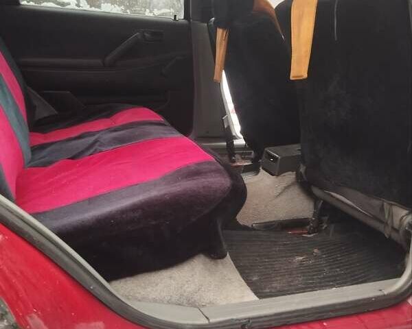 Красный Фольксваген Пассат, объемом двигателя 1.8 л и пробегом 400 тыс. км за 1100 $, фото 9 на Automoto.ua