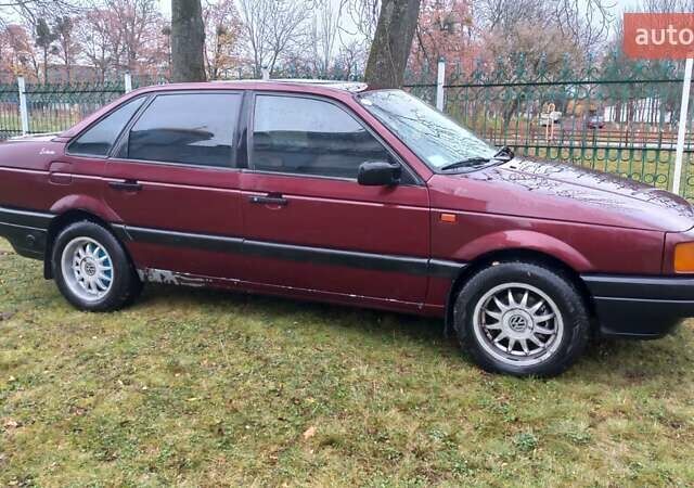 Красный Фольксваген Пассат, объемом двигателя 1.8 л и пробегом 526 тыс. км за 1450 $, фото 10 на Automoto.ua