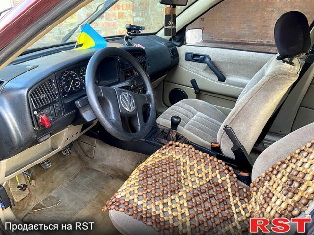 Красный Фольксваген Пассат, объемом двигателя 1.9 л и пробегом 340 тыс. км за 950 $, фото 7 на Automoto.ua