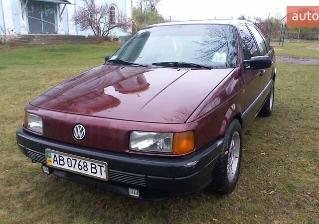 Красный Фольксваген Пассат, объемом двигателя 1.8 л и пробегом 526 тыс. км за 1450 $, фото 4 на Automoto.ua