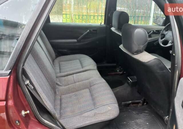 Красный Фольксваген Пассат, объемом двигателя 1.8 л и пробегом 526 тыс. км за 1450 $, фото 7 на Automoto.ua