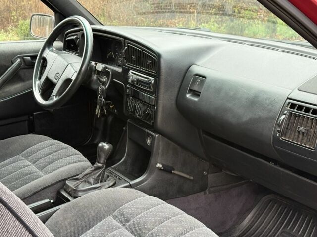 Красный Фольксваген Пассат, объемом двигателя 1.8 л и пробегом 1 тыс. км за 1650 $, фото 11 на Automoto.ua