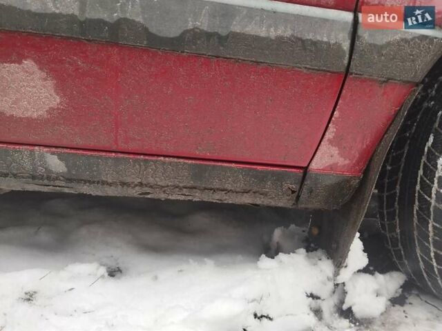 Красный Фольксваген Пассат, объемом двигателя 1.8 л и пробегом 400 тыс. км за 1100 $, фото 10 на Automoto.ua