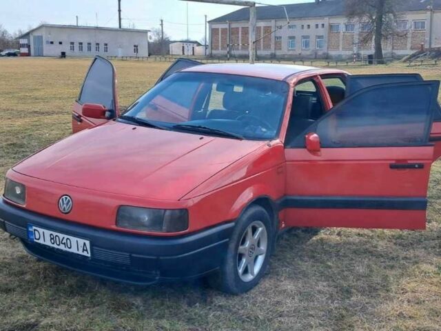 Красный Фольксваген Пассат, объемом двигателя 2 л и пробегом 380 тыс. км за 2100 $, фото 5 на Automoto.ua