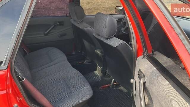 Красный Фольксваген Пассат, объемом двигателя 1.98 л и пробегом 380 тыс. км за 2500 $, фото 7 на Automoto.ua