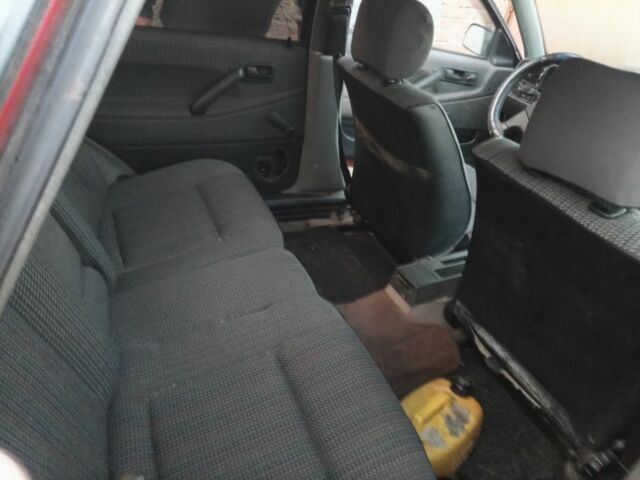 Красный Фольксваген Пассат, объемом двигателя 7 л и пробегом 500 тыс. км за 750 $, фото 3 на Automoto.ua