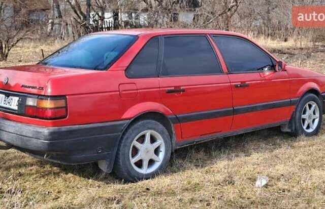 Красный Фольксваген Пассат, объемом двигателя 1.98 л и пробегом 380 тыс. км за 2500 $, фото 4 на Automoto.ua