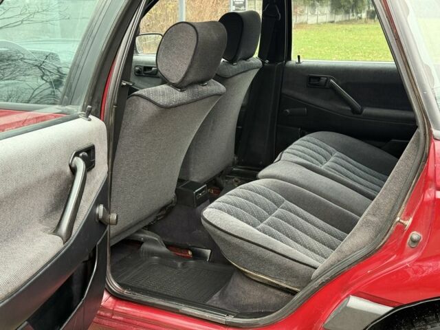 Красный Фольксваген Пассат, объемом двигателя 1.8 л и пробегом 1 тыс. км за 1650 $, фото 12 на Automoto.ua